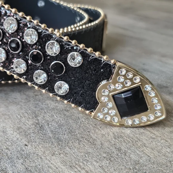 NWT Black and Gold Western Concho Rhinestone Embellished Women's Belt - Picture 2 of 6